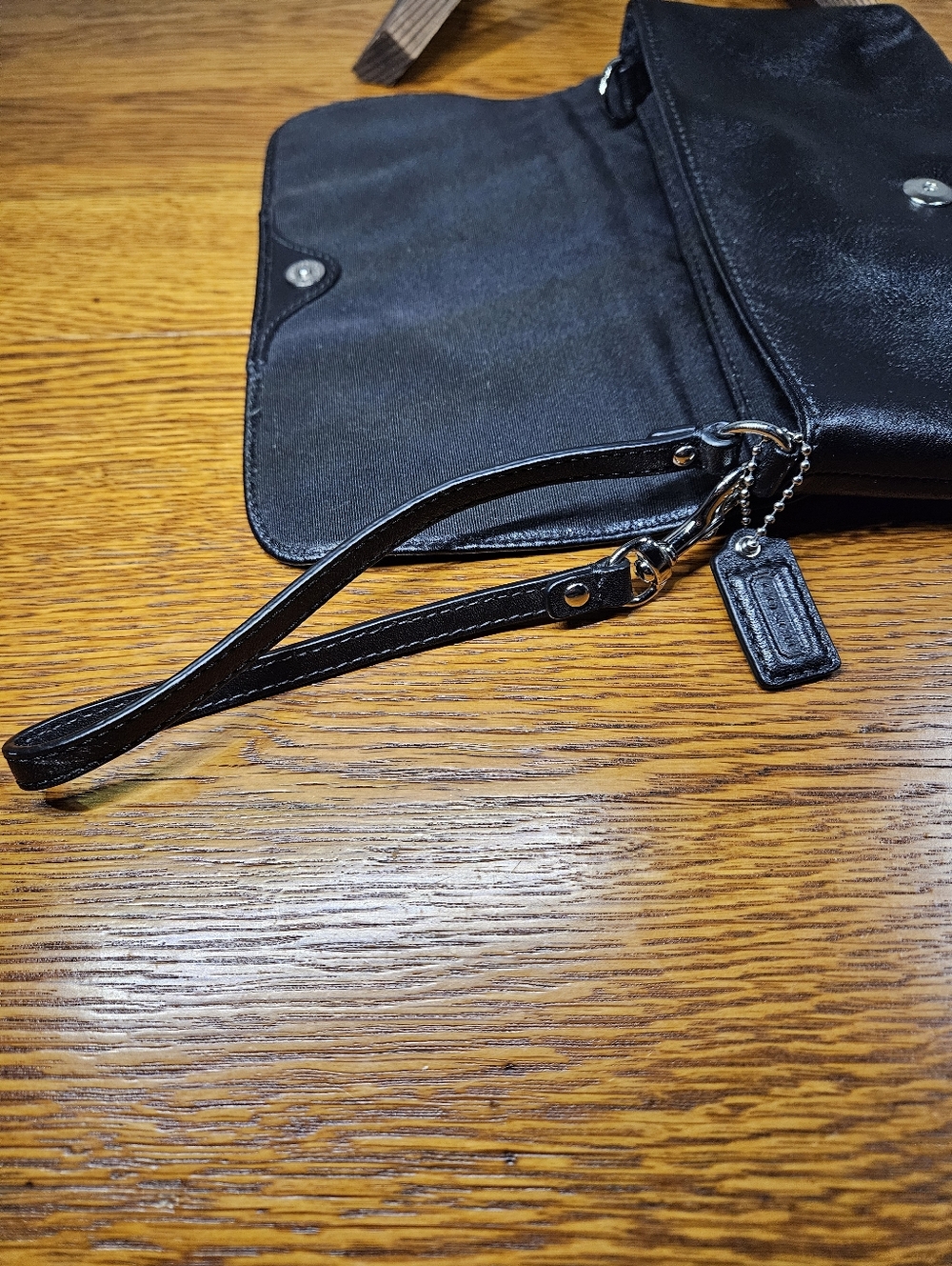Coach Ashley Leather Wristlet Clurch - Picture 4 of 9